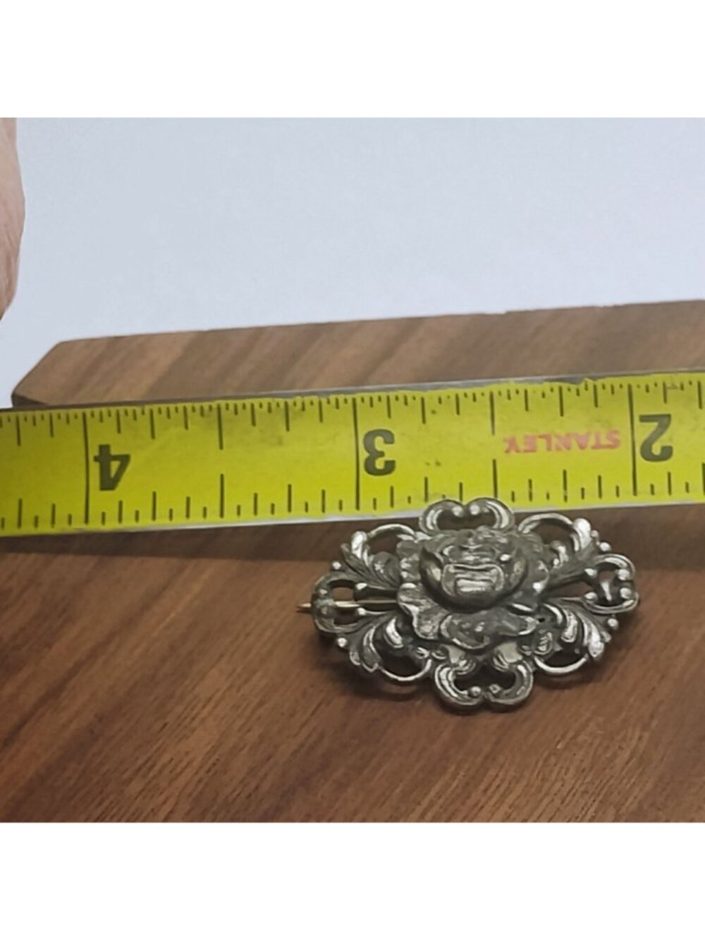 Vintage Art Nouveau Silver Tone Floral Rose Repousse Brooch Ornate Swirl Setting - Picture 3 of 4